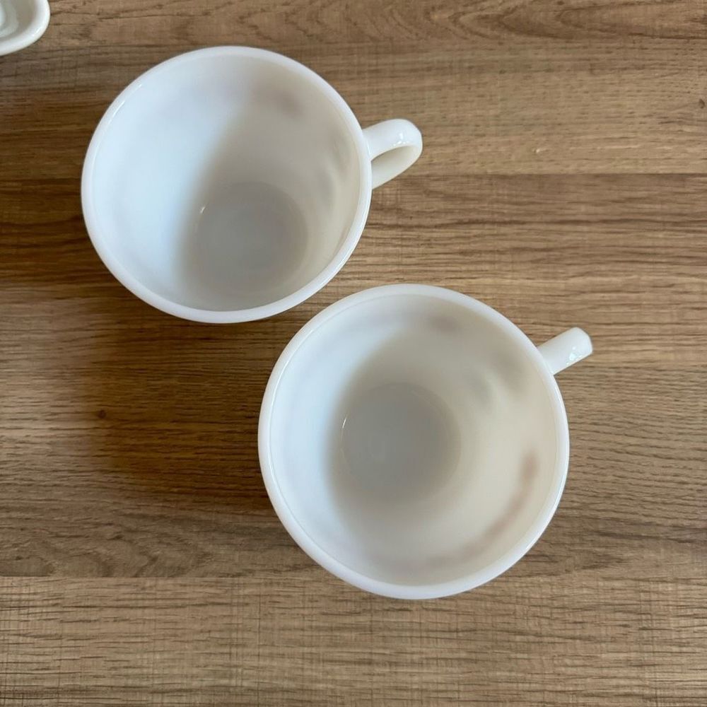 Vintage PYREX Mugs 2 Butterfly Gold - Picture 2 of 5